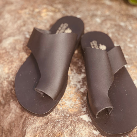 Maia Sandal- Black