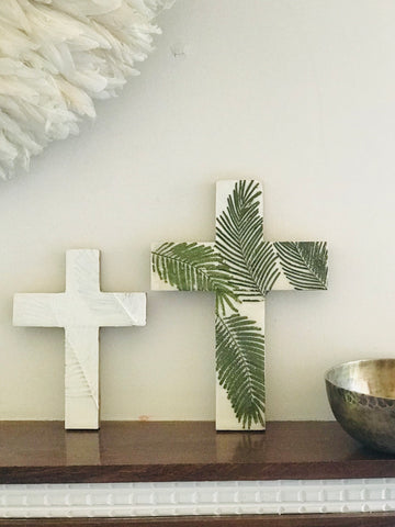 Made in Nature Wall Cross -White Fern