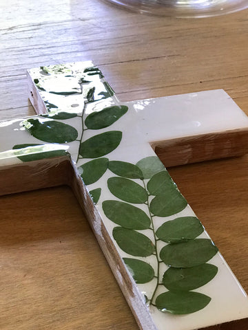 Made in Nature Wall Cross - Leaf